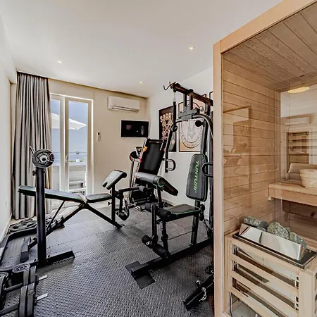 Awesome In Blato With Sauna Casa de Férias