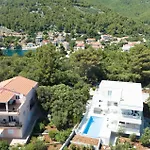 Hébergement de vacances Lovely Home In Blato With Sauna