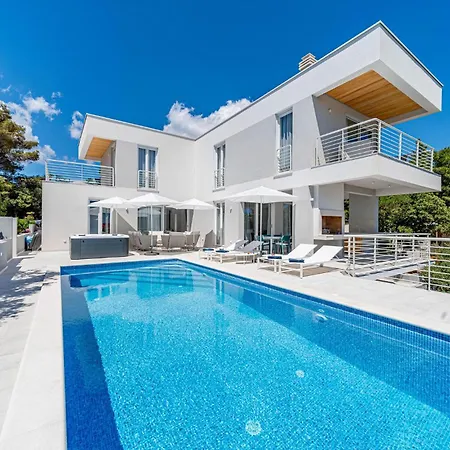 Amazing In Blato With Outdoor Swimming Pool Holiday home *