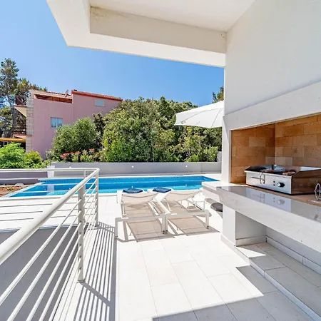 Amazing In Blato With Outdoor Swimming Pool