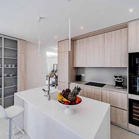 بيت للعطل Awesome In Blato With Sauna *