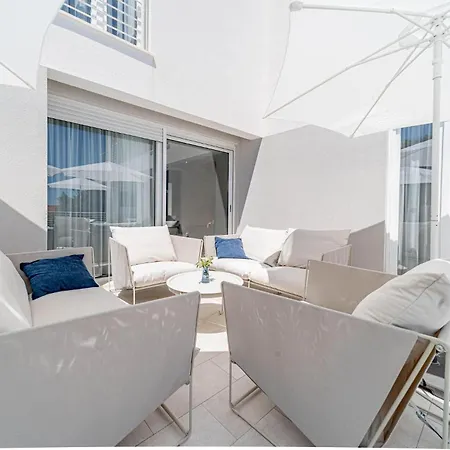 بيت للعطل Awesome In Blato With Sauna