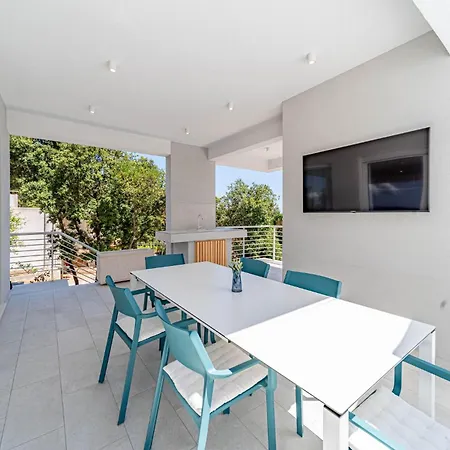 بيت للعطل Awesome In Blato With Sauna